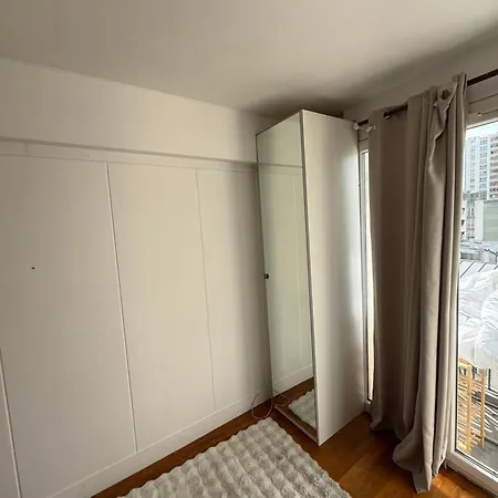 14 * Paris
